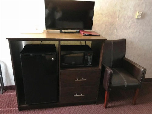 Econo Lodge 1000 Islands image 13