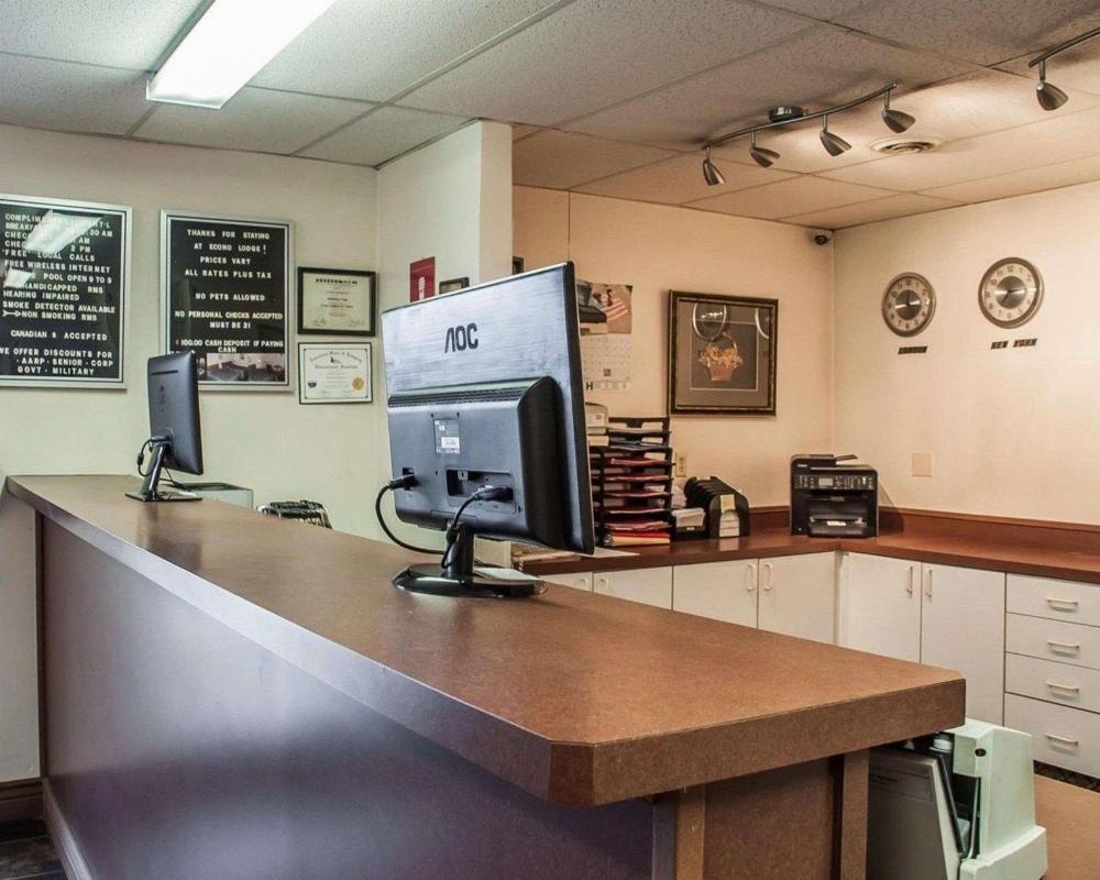 Econo Lodge 1000 Islands Main image