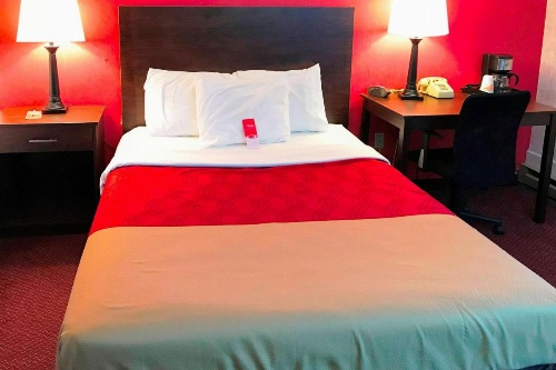 Econo Lodge 1000 Islands image 24